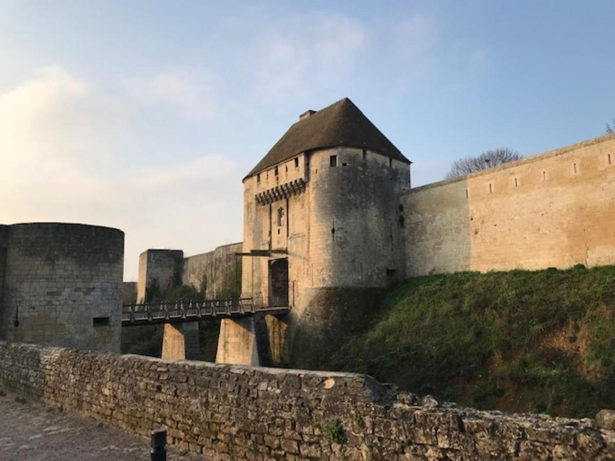 Logis Hotel Du Chateau Caen Exterior photo